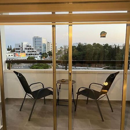Joanna Court Rooms Larnaca Bagian luar foto