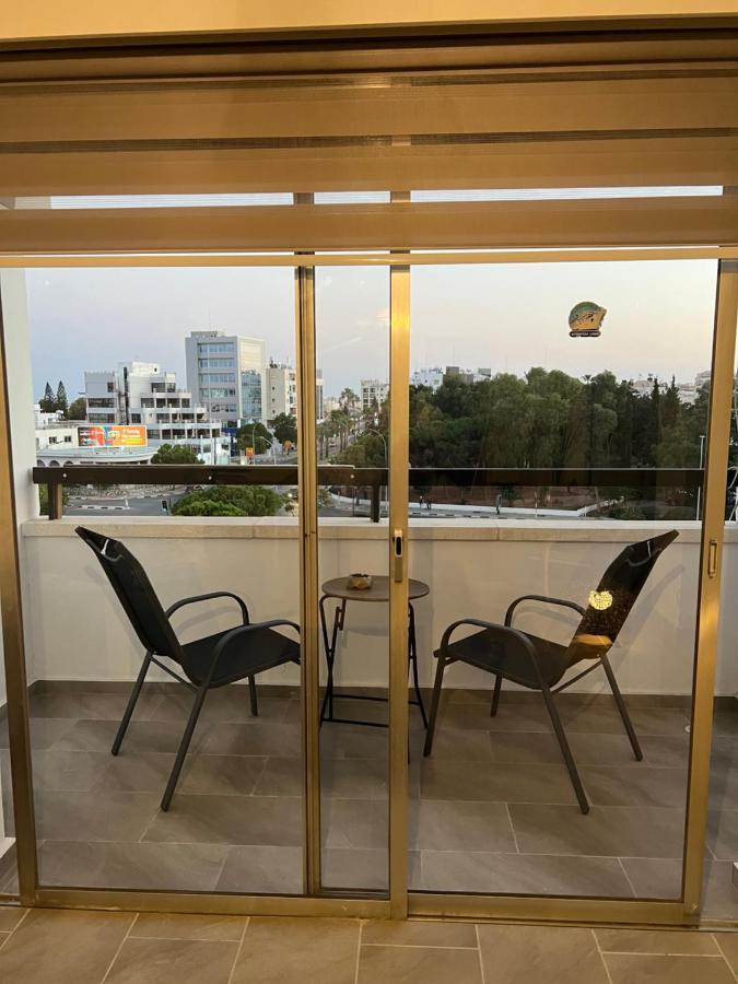 Joanna Court Rooms Larnaca Bagian luar foto